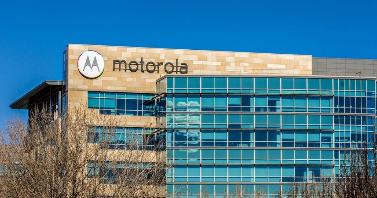 Motorola, как сообщается, планирует выпустить два новых флагмана с грядущими Snapdragon 8 Gen1 и Snapdragon 888+