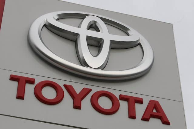 Новые автомобили Toyota невозможно запустить дистанционно с помощью электронного ключа.