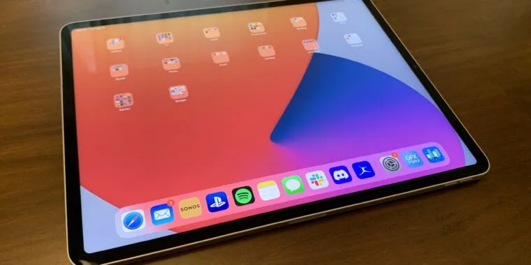 Apple исправляет серьезные ошибки в обновлениях программного обеспечения iOS, iPadOS, macOS и watchOS.