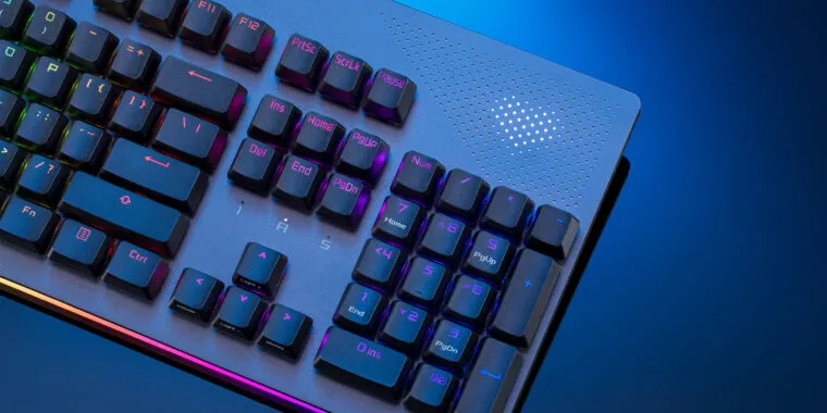 В механической клавиатуре Asus используется 312 мини-светодиодов для отображения анимации