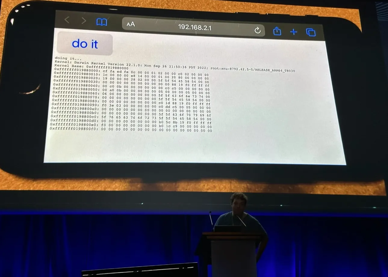 Лука Тодеско демонстрирует джейлбрейк бета-версии iOS 16.1 на конференции по безопасности Hexacon