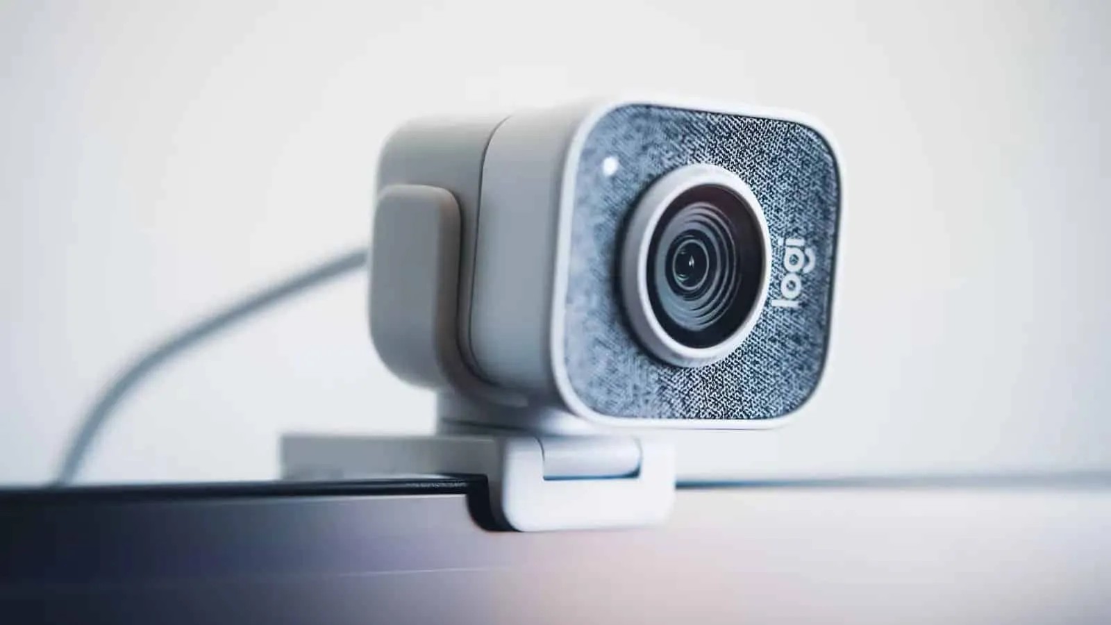 Голландский суд признал незаконным принудительное использование веб-камеры во время работы