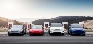 Tesla отзывает 321 000 автомобилей Model 3 и Model Y из-за проблем с задними фонарями