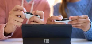 Nintendo Switch: гибридная консоль опережает продажи PS4